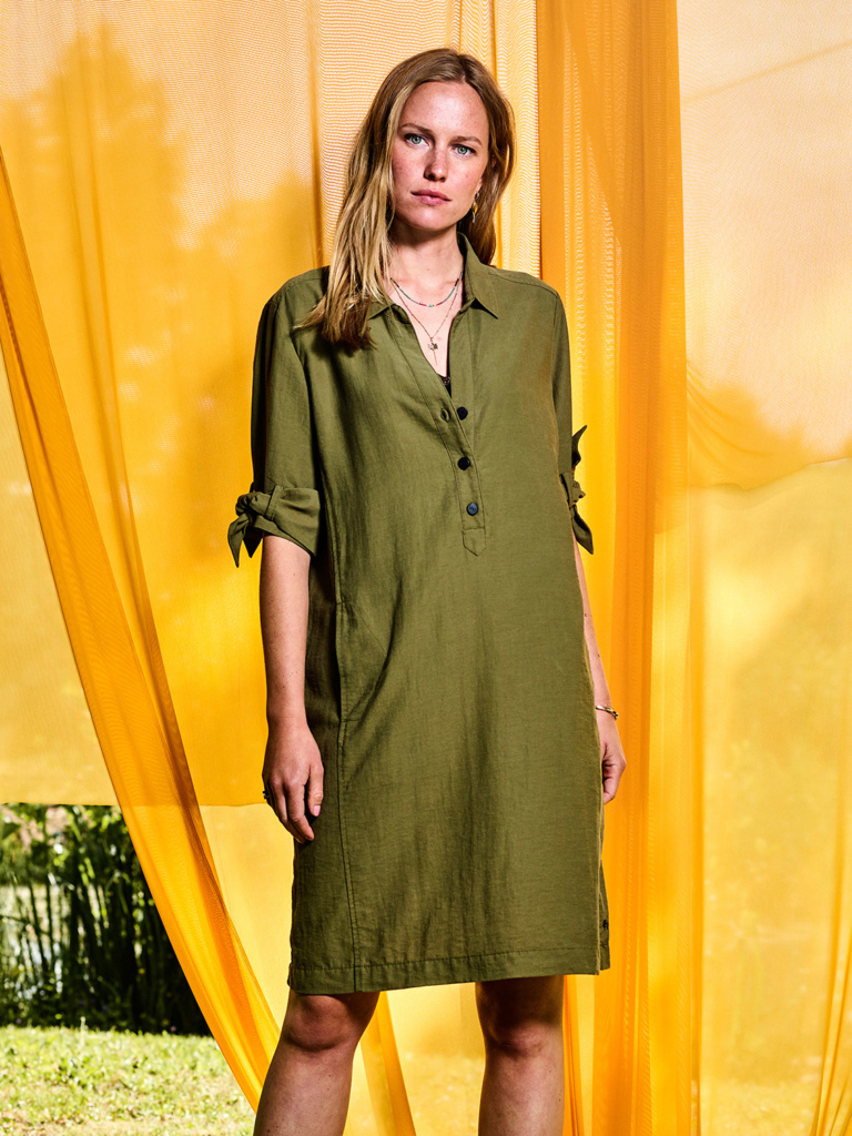 Dresses 10 FEET